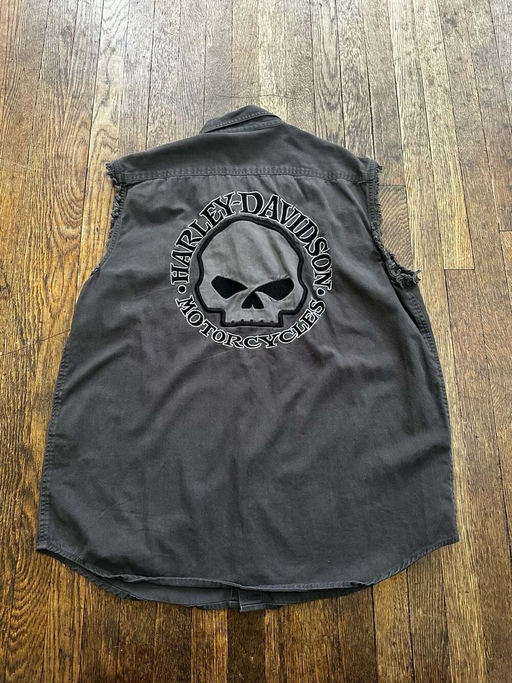 Harley-Davidson Men's Size L Sleeveless Skull Embroidered Denim Vest